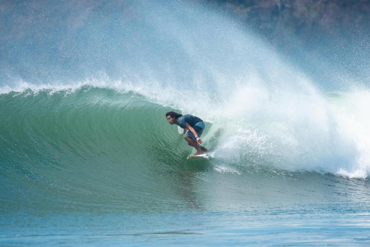 Break & Surf Camp De 3*