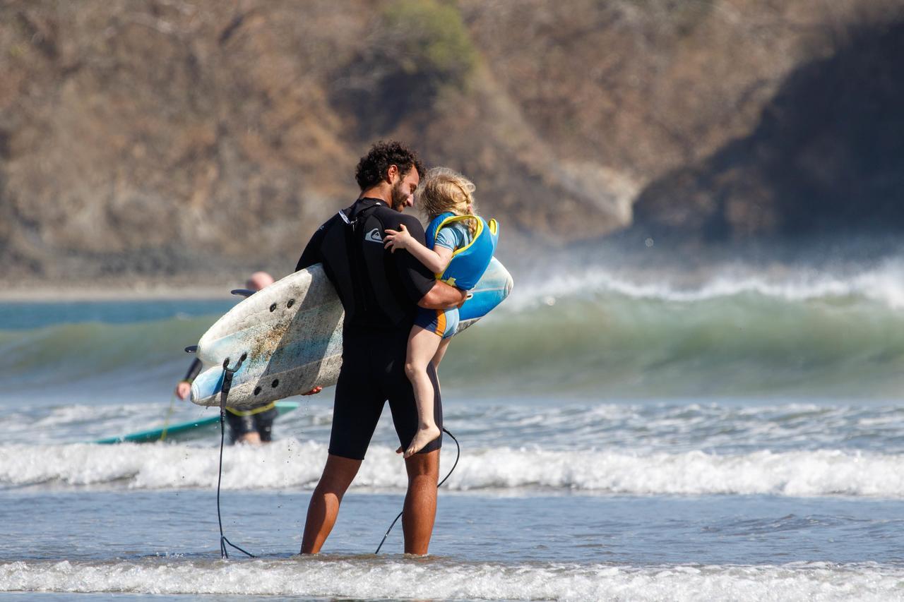 Hotel Break & Surf Camp De 3*